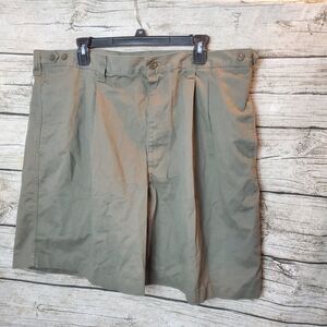 Cherokee Wrinkle Resist Khaki Olive Shorts Size 42